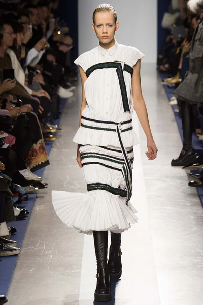Look 29
